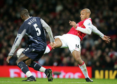 Thierry Henry, Arsenal och Abdouelaye Meite, Bolton