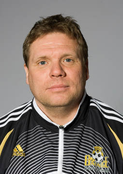 Johan Ahlinder, assisterande tränare