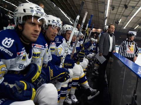 Spänning i HV-båset, Per Mårts, tränare