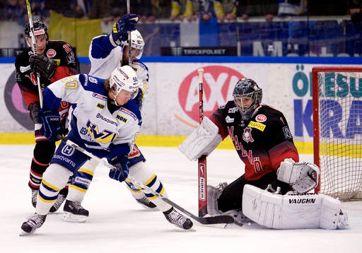 Andreas Jämtin, HV71 och Mikael Korhonen, målvakt, Malmö