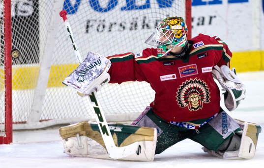 Joel Gistedt, Målvakt, Frölunda, räddar ett skott