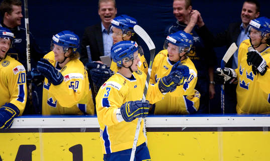 Hemma i Jönköping avgjorde Niklas Hjalmarsson, HV 71, i