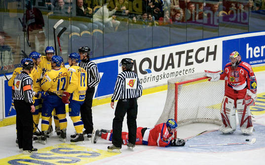 1-1, Dick Tärnström, Sverige, jubel, tjeckerna deppar