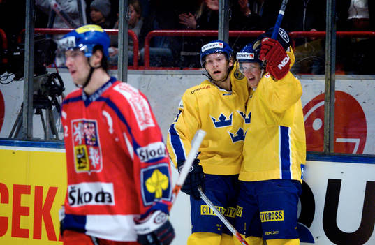 Dick Tärnström och Fredrik Warg, jubel