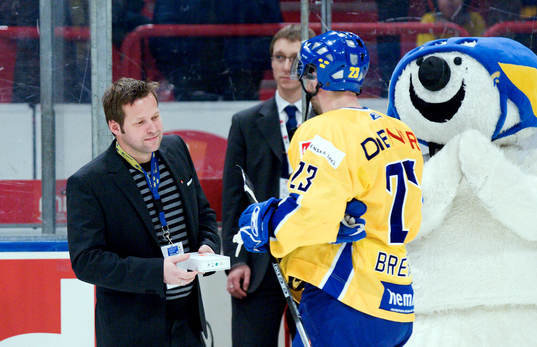 Fredrik Bremberg, Sverige matchens lirare