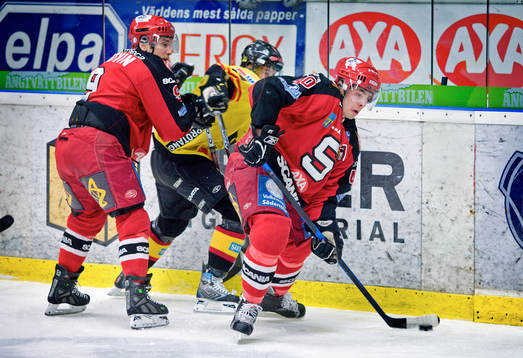 Calle Steen, Södertälje tar hand om pucken