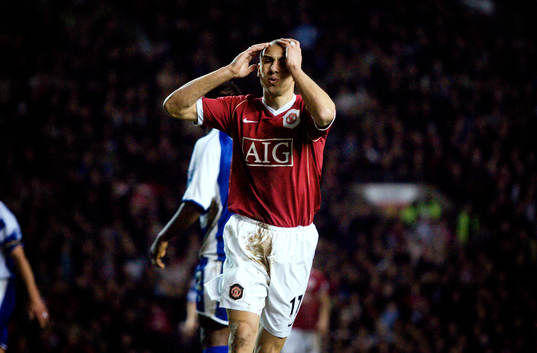 Henrik Larsson missar en målchans