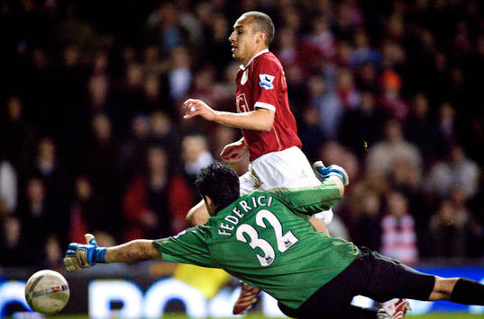 Henrik Larsson, Manchester utmanar Adam Federci, Målvakt
