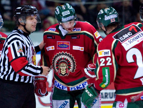 Oscar Ackeström, Frölunda, skadad, blod, utslagen tand,