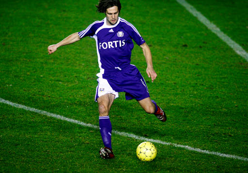 Max Von Schleebrügge, spelade med Anderlecht B-lag