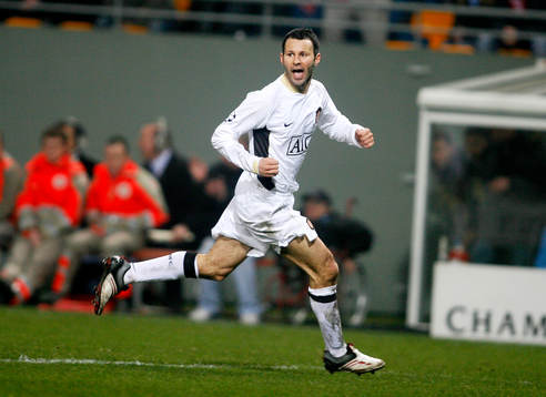 Ryan Giggs, Manchester United gjorde 1-0 på frispark,