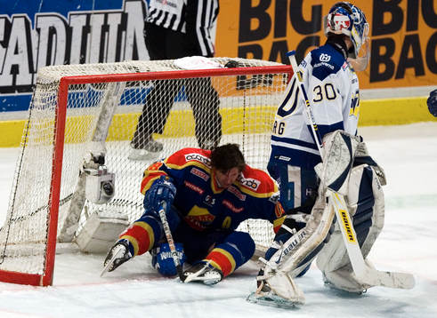 Thomas Johansson, Djurgården och Erik Ersberg, målvakt,