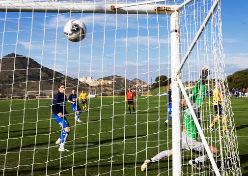 1-0, ett riktigt kanonskott i nättaket av Daniel