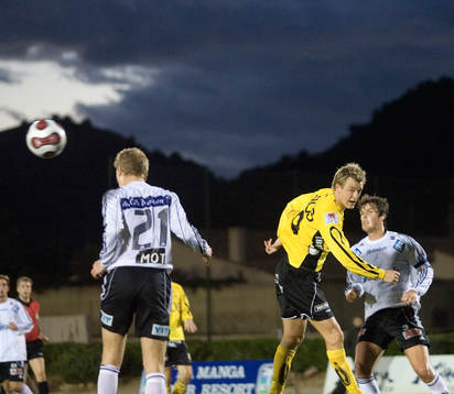 Mathias Svensson nickar till