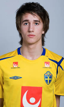 Philip Hellqvist, Sverige