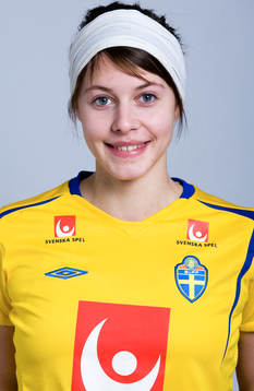 Elin Lundholm, Sverige