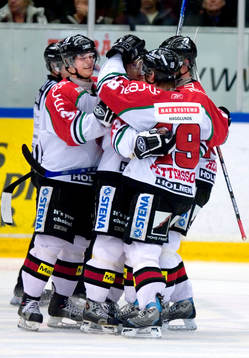 Modo firar ett mål, jubel