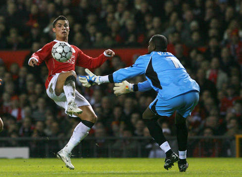 Cristiano Ronaldo, Manchester United försöker få bollen
