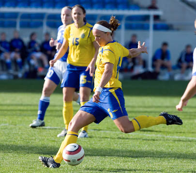 Sara Thunebro, Sverige