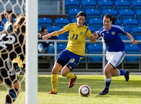 Lotta Schelin, Sverige och Petra Vaelma, Finland