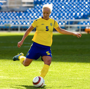 Caroline Seger, Sverige