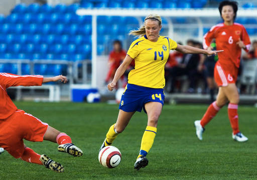 Josefine Öqvist, Sverige
