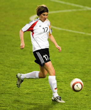 Ariane Hingst, Tyskland