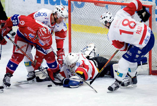 Pär Åkerström, Målvakt Borås når inte riktigt ända