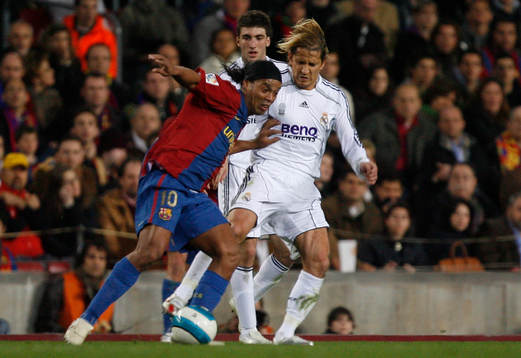 Ronaldinho, Barcelona och Michel Salgado, Real Madrid