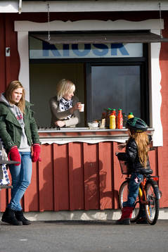 Kiosk, försäljning, korv, flicka, servering