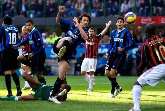 Zlatan Ibrahimovic, Inter, gör mål som blir bortdömt
