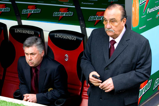 Till vänster,  Carlo Ancelotti, tränare, Milan
