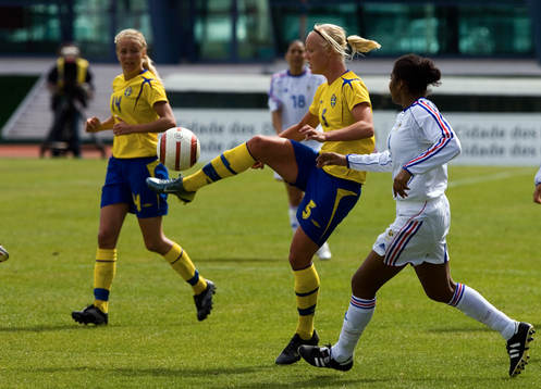 Caroline Seger, Sverige