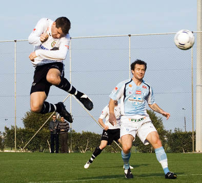 0-1, Lars Larsen har serverat ett inlägg som Stefan