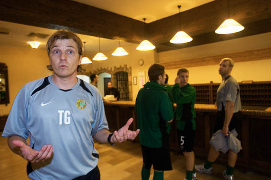 Tony Gustavsson, tränare, och målvaktstränaren Lasse