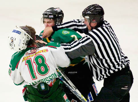 Patrik Zackrisson, Rögle och Alexander Hellström,