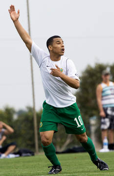 Charlie Davies vill ha bollen