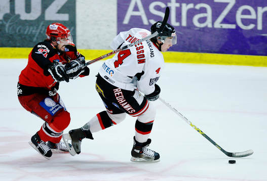Ragnar Karlsson, Södertälje jagar Andreas Thuresson,