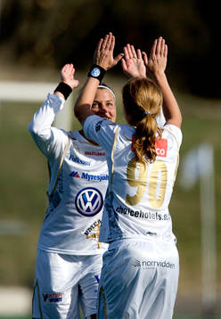 Karolina Westberg och Maria Bergqvist, Umeå, jubel