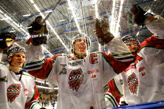 2-5 blev slutresultatet, Per Svartvadet, Modos lagkapten