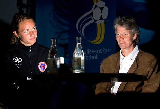 Stina Segerström, Pia Sundhage, tränare, Örebro