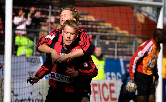 Tmmy Lcén och Joakim Runnemo, jubel