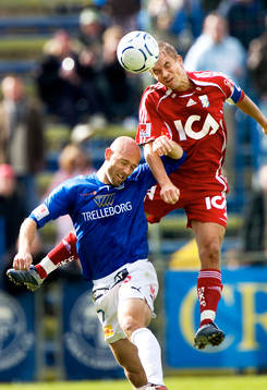 Niclas Alexandersson nickduellerar med Mattias Thylander