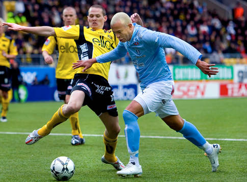 Jon Jönsson, Elfsborg, försöker stoppa, Junior, Malmö FF