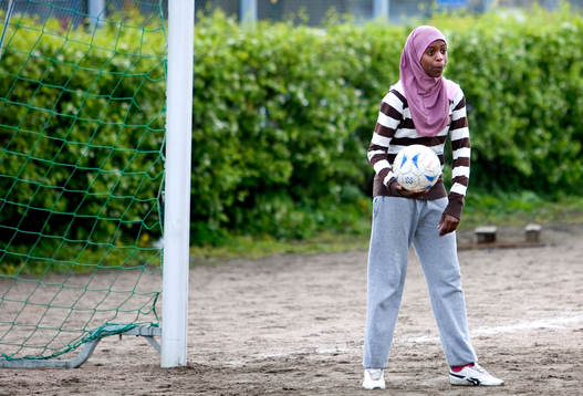 Skulltorpsskolan mot Sandeklevskolan, tjejfotboll, flickor,