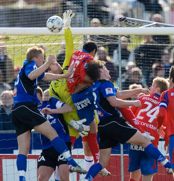 Intensivt framför Helsingborgs mål