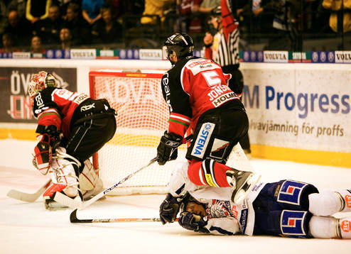 Has Jonsson trycker till Patric Blomdahl