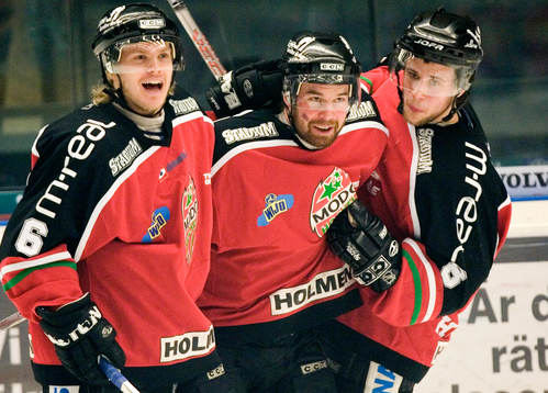 Tommy Pettersson, Tobias Enström och Oscar Hedman, jubel