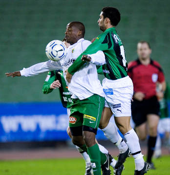 Nkosinathi "Toni" Nhleko, Hammarby håller undan bollen