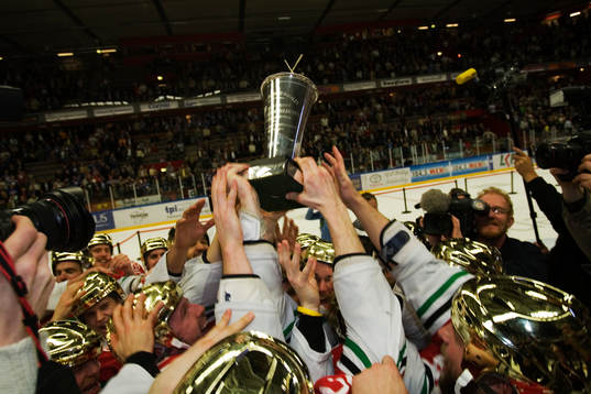 SM-guld till Modo, jubel. Svenska Mästare 2007